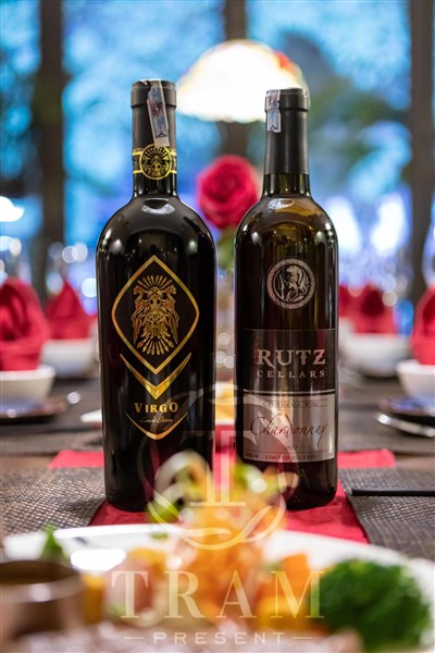 Vì sao nên uống rượu vang trắng?